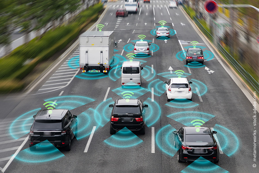 Autovetture, furgoni e autocarri a guida autonoma in circolazione sulle strade